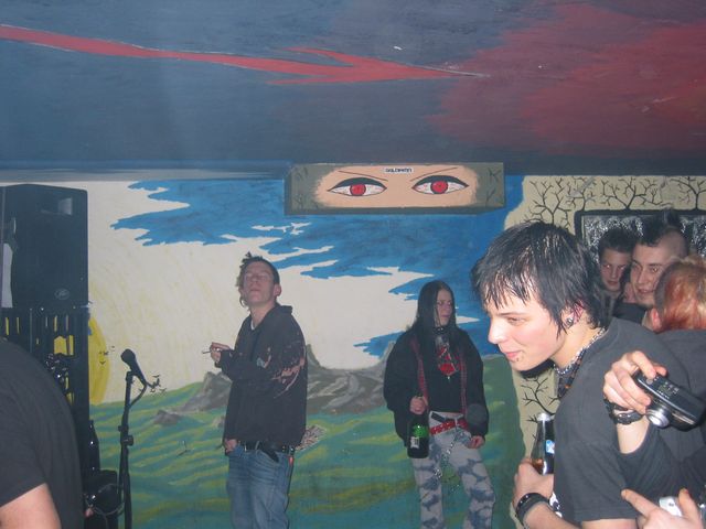 20040326_0002.jpg - click for next picture