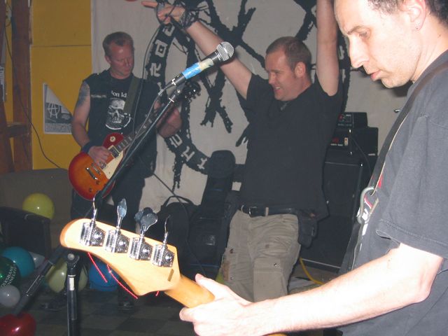 20040513_0016.jpg - click for next picture