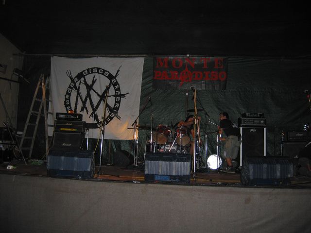 20040807_0026.jpg - click for next picture